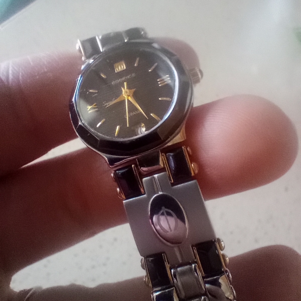 Essence Watch